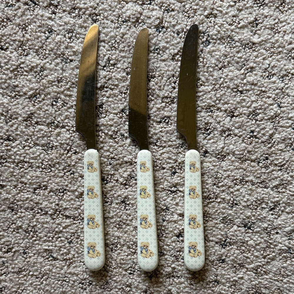 Vintage Tienshan COUNTRY BEAR Stainless Plastic Handle Silverware Flatware